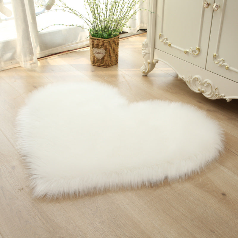 Faux Fur Room Rug, Heart Shaped Plush Rug