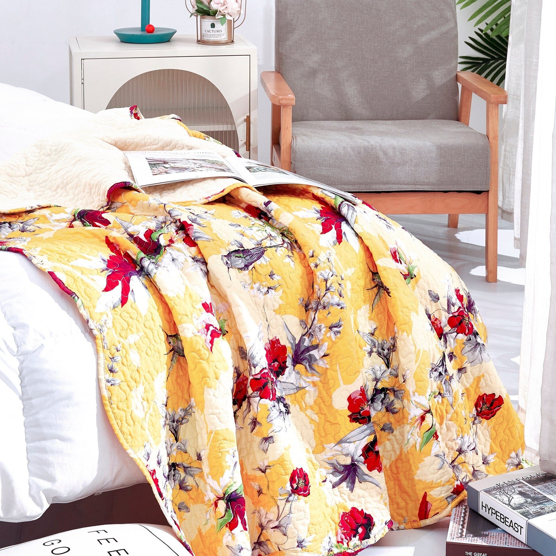 Yellow Floral Quilted Throw Blanket - Scalloped Edges