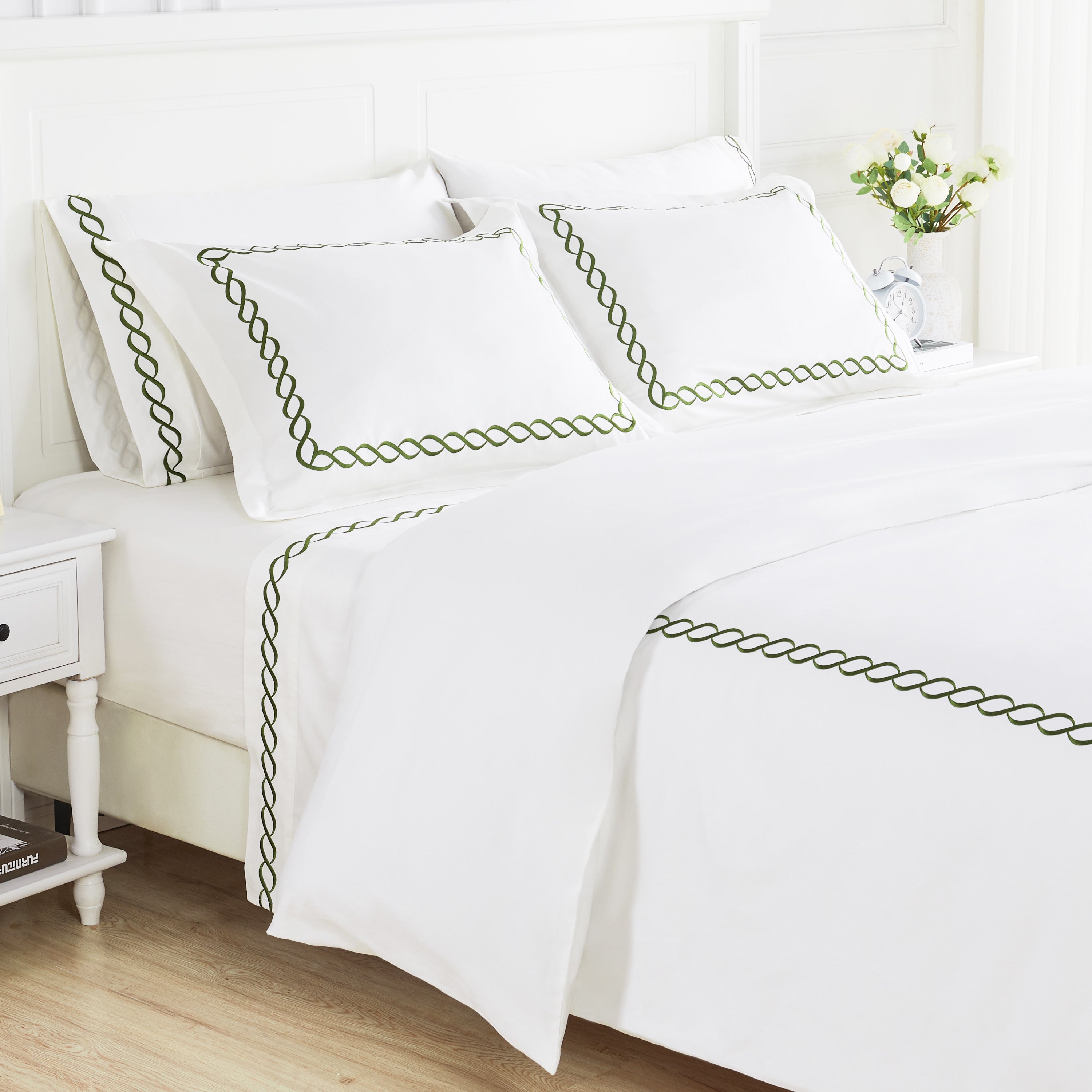 Rope Embroidered Duvet Set