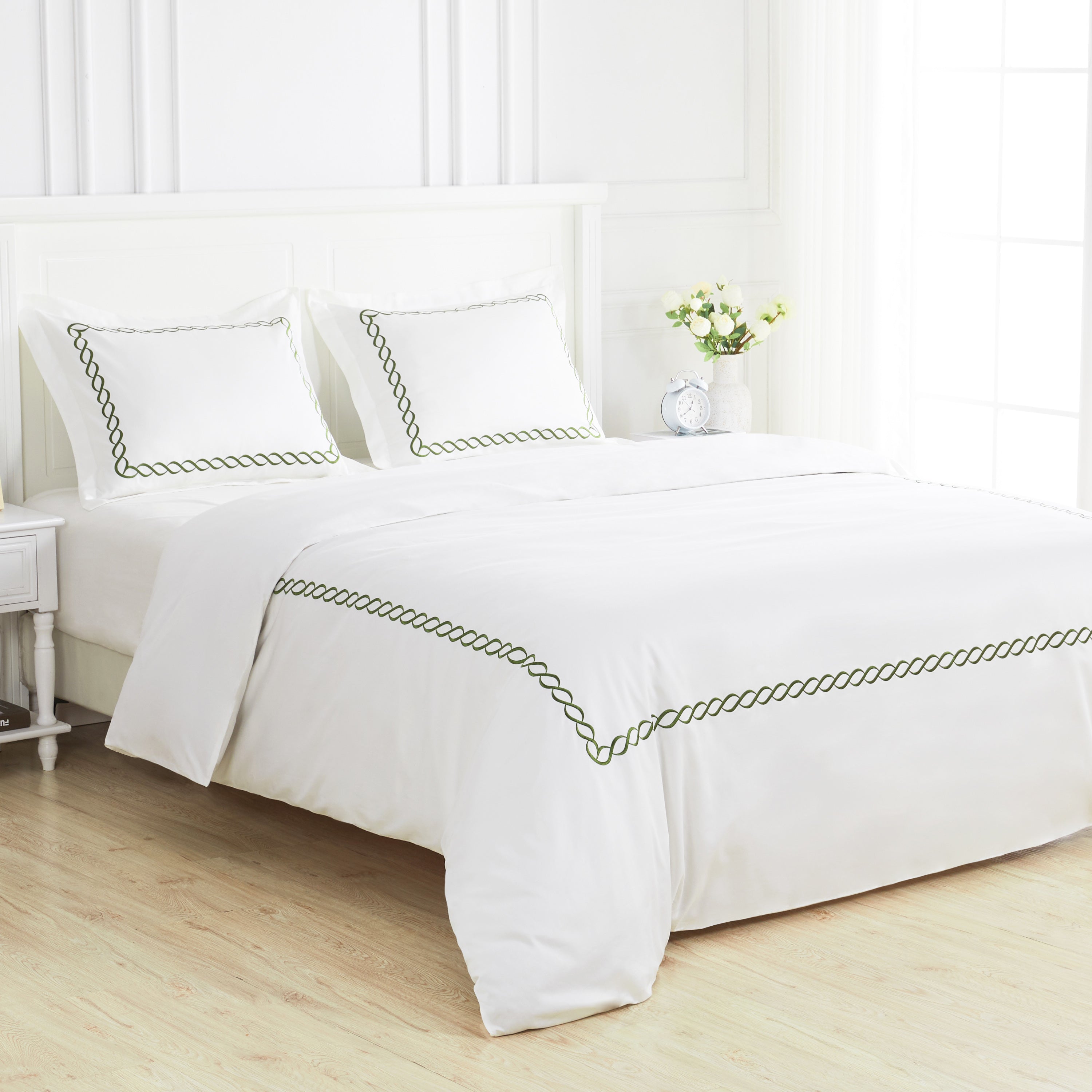 Rope Embroidered Duvet Set