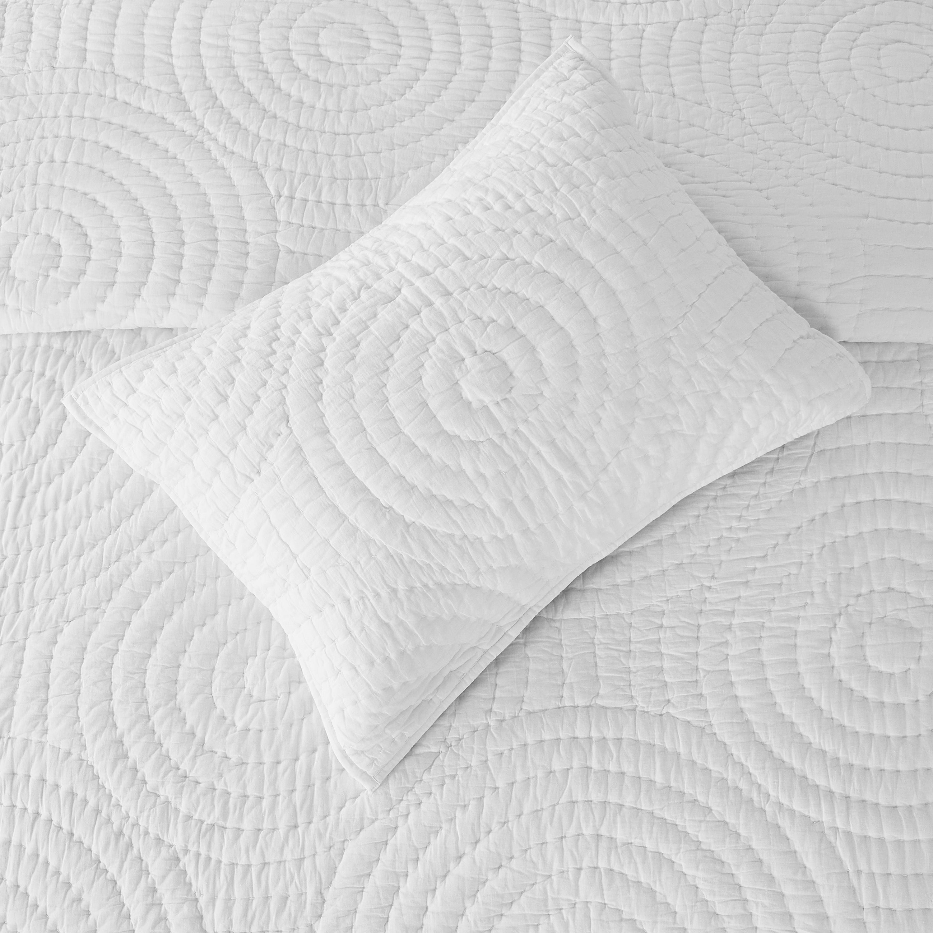 Halo Cotton Voile Hand Stitched Quilt Set