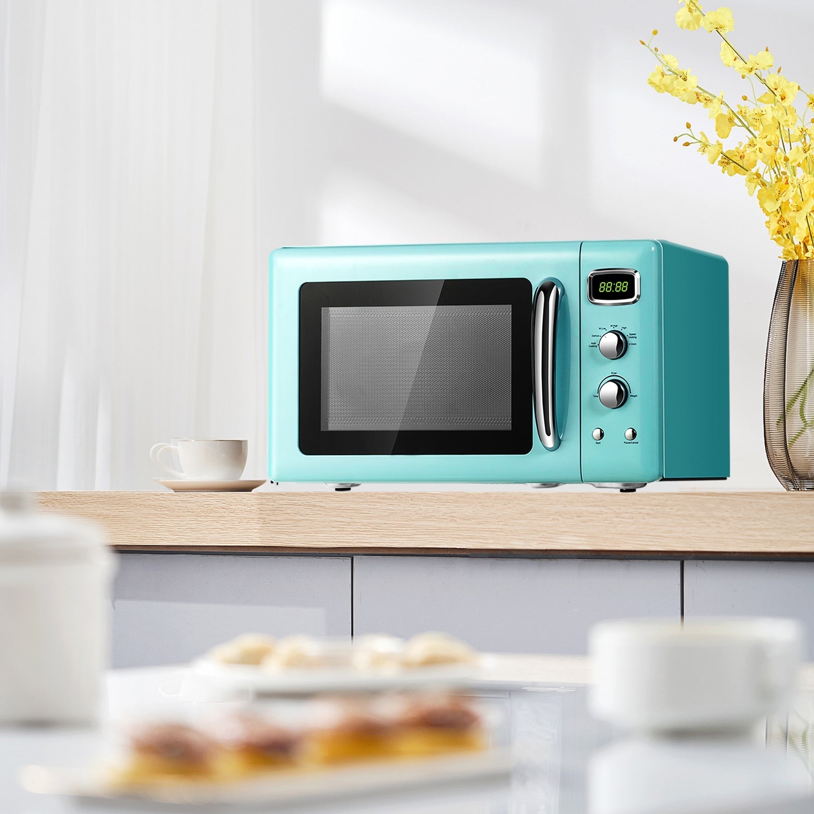 0.9 Cu.ft Retro Countertop Compact Microwave Oven - Green