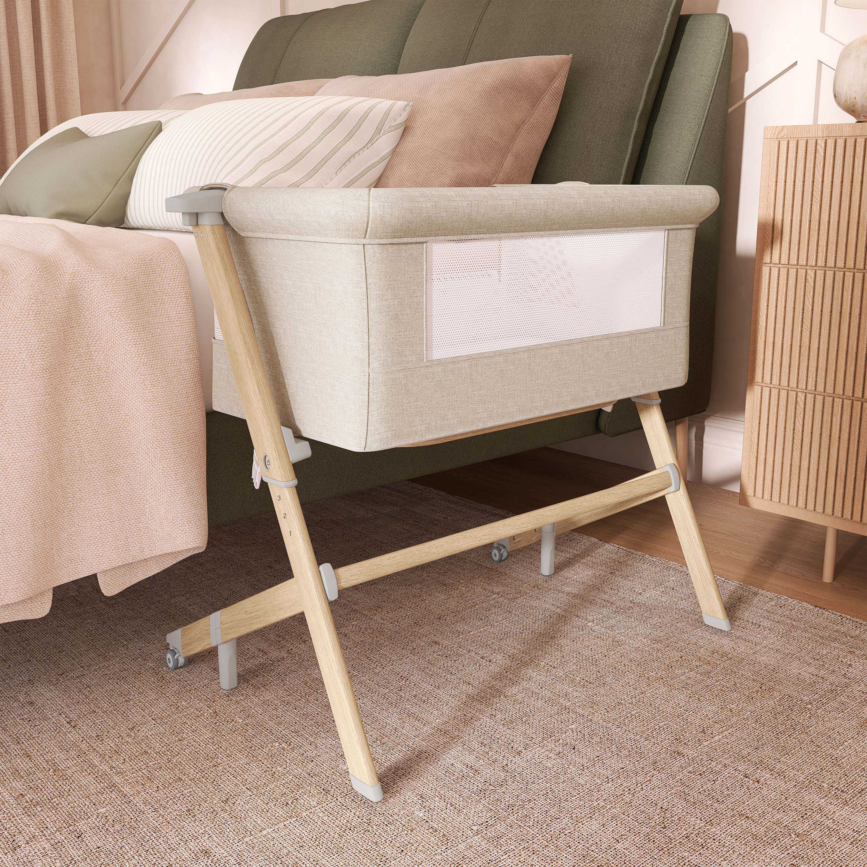 Evolur Stellar Bassinet and Bed side sleeper