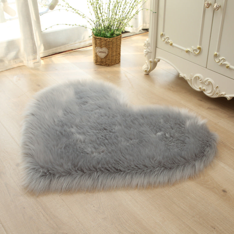 Faux Fur Room Rug, Heart Shaped Plush Rug