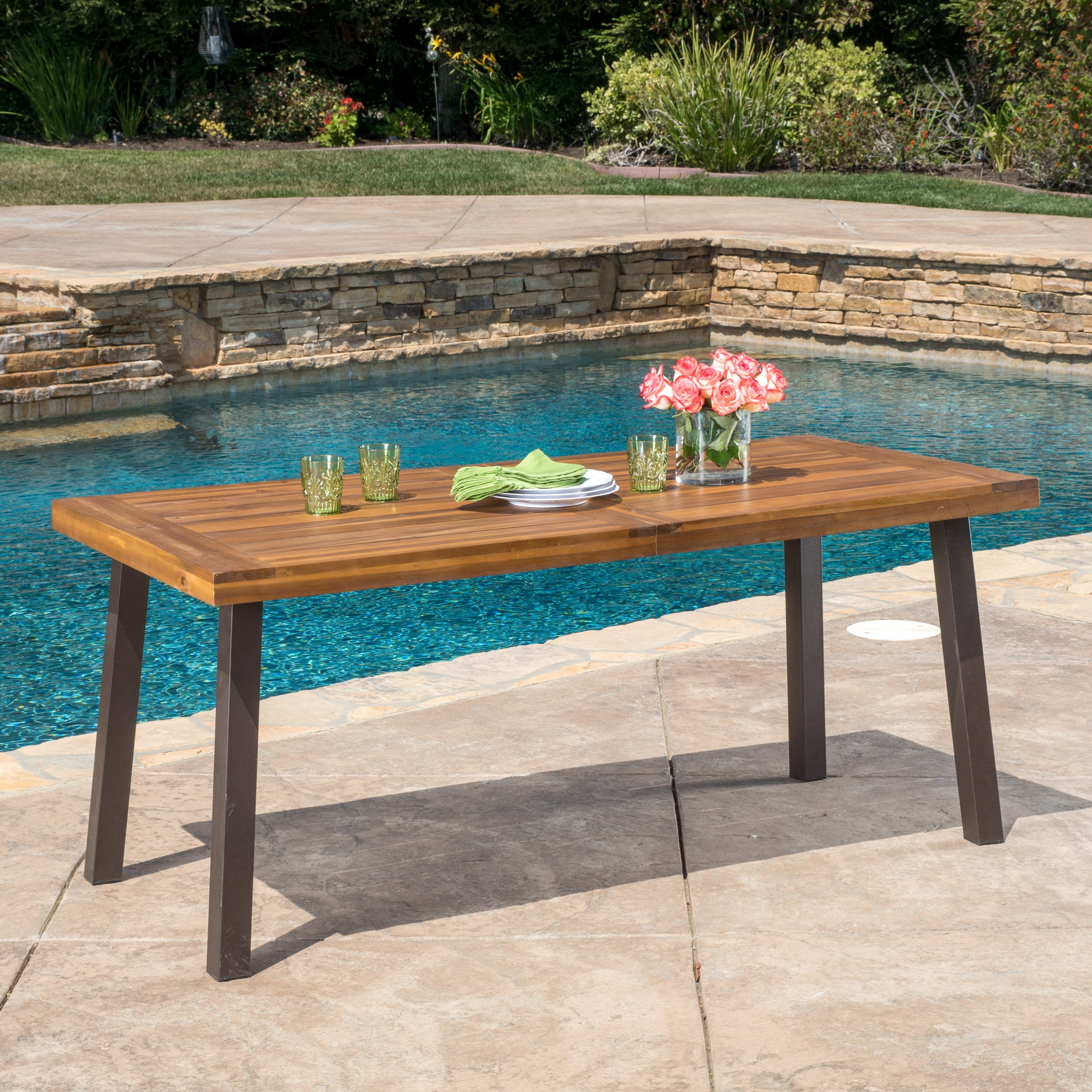 Della Dining Table