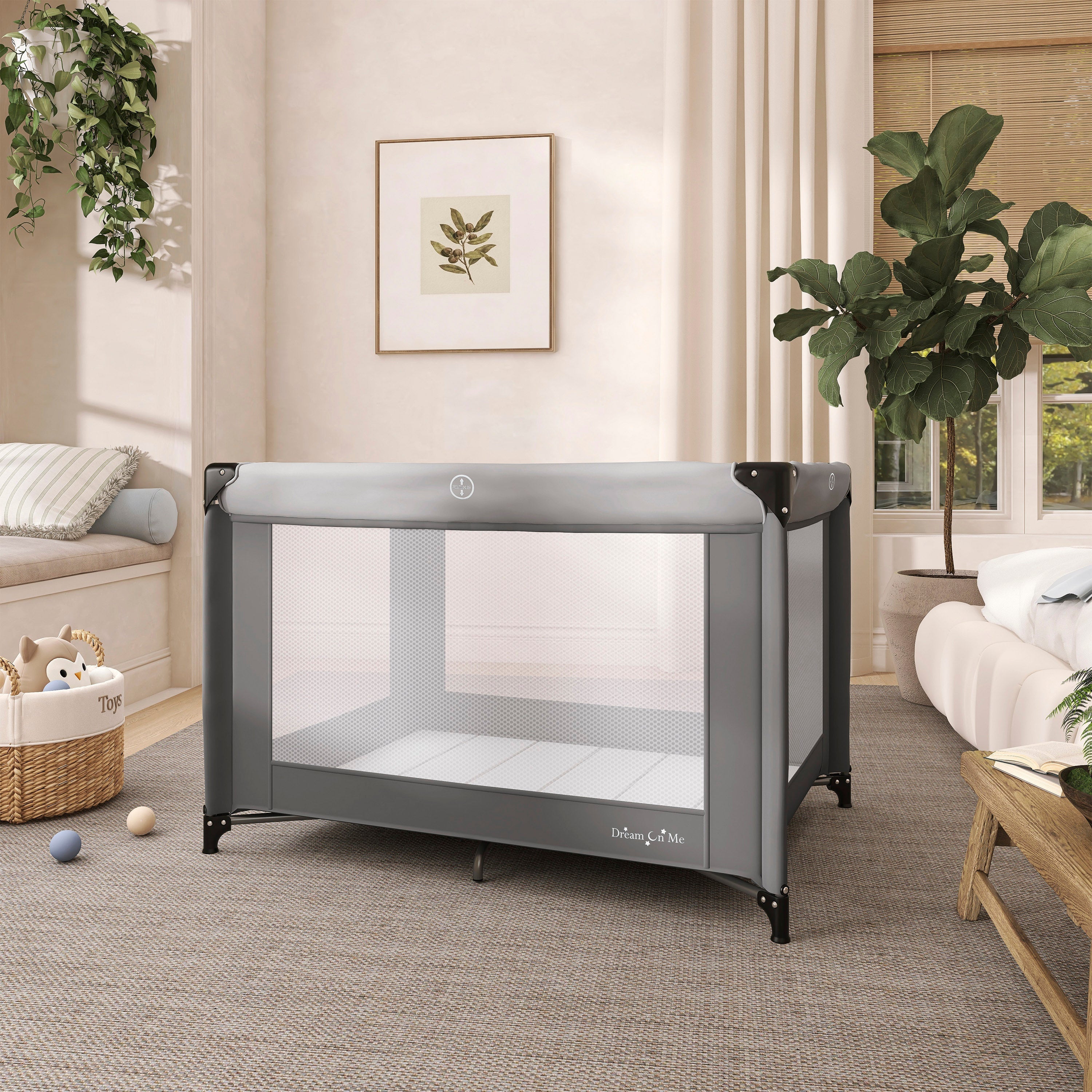 Dream On Me Zazzy Portable Play yard with Bassinet