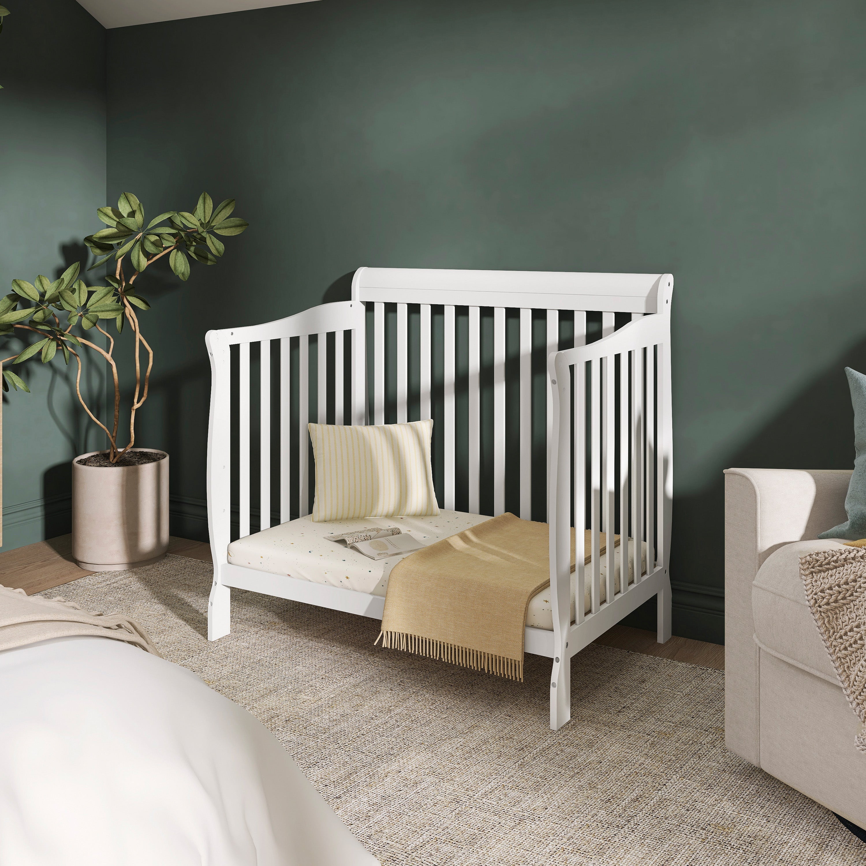 Dream On Me Aden Convertible 4-in-1 Mini Crib
