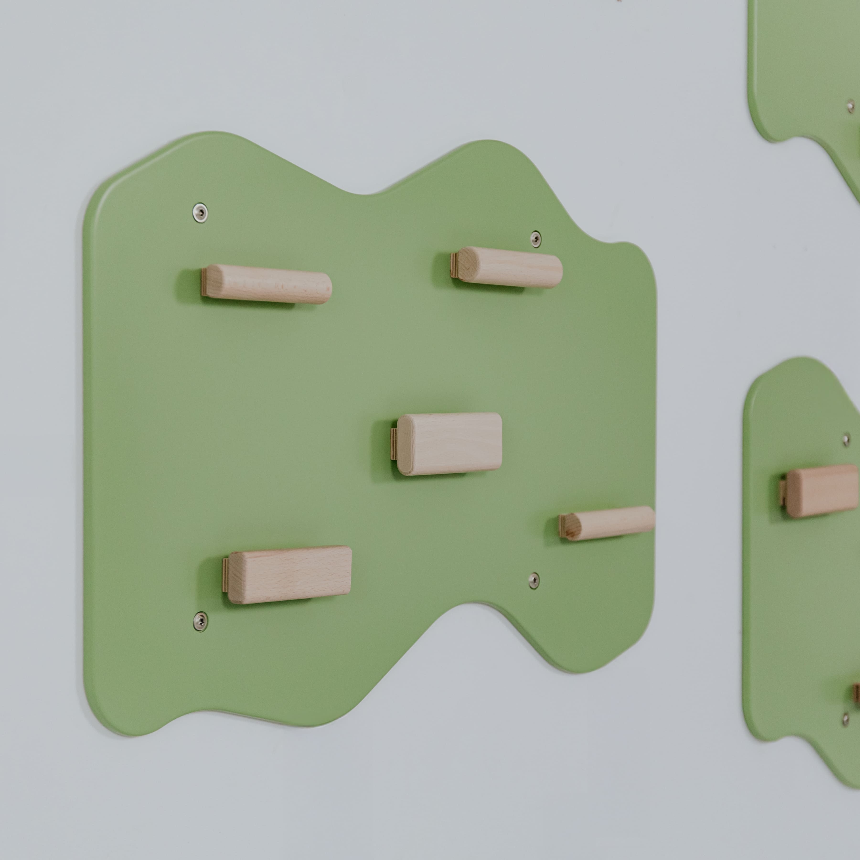 Indoor Rock Wall with Cloud-Shaped Panels for Kids 3-10