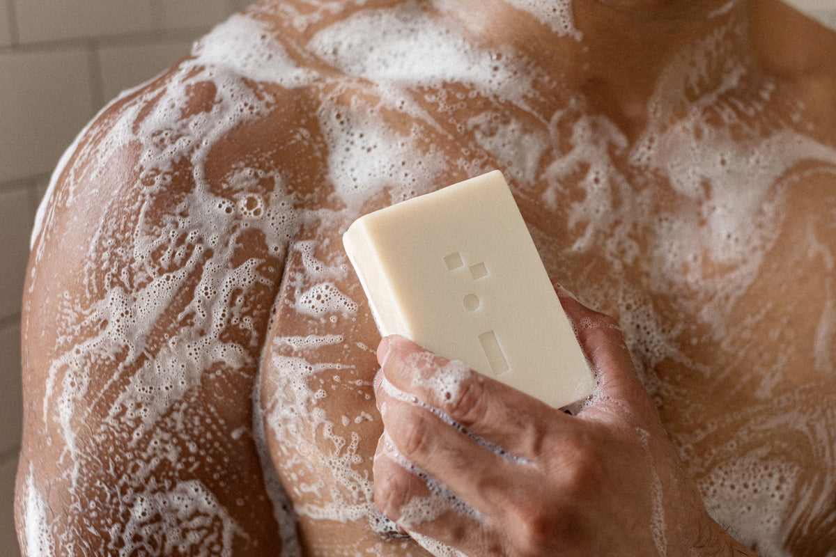 BERGAMOT AND MUSK - HAIR & BODY CLEANSING BAR