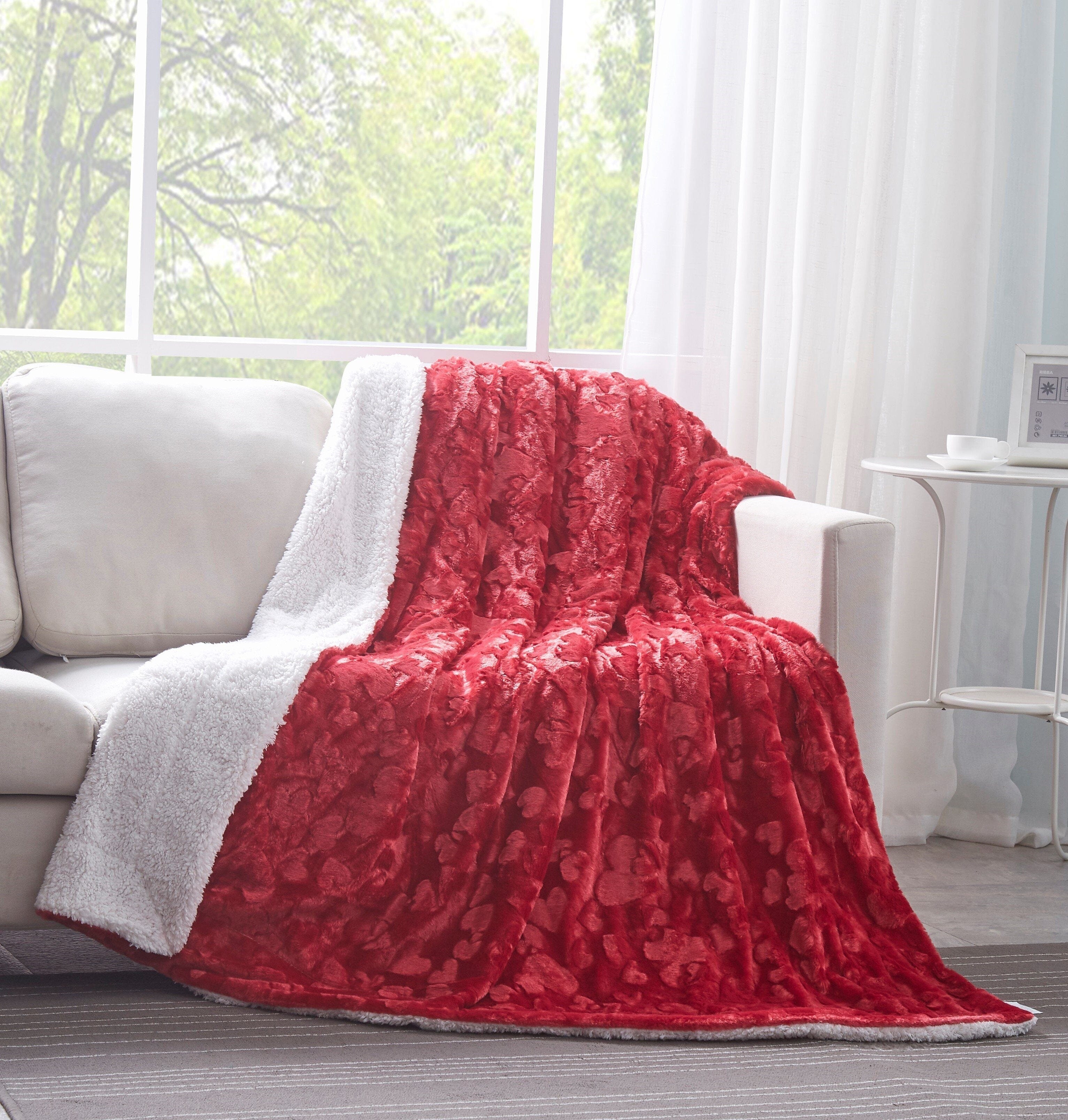 Romantic Red Lovely Hearts, Plush Faux Fur Throw Blanket