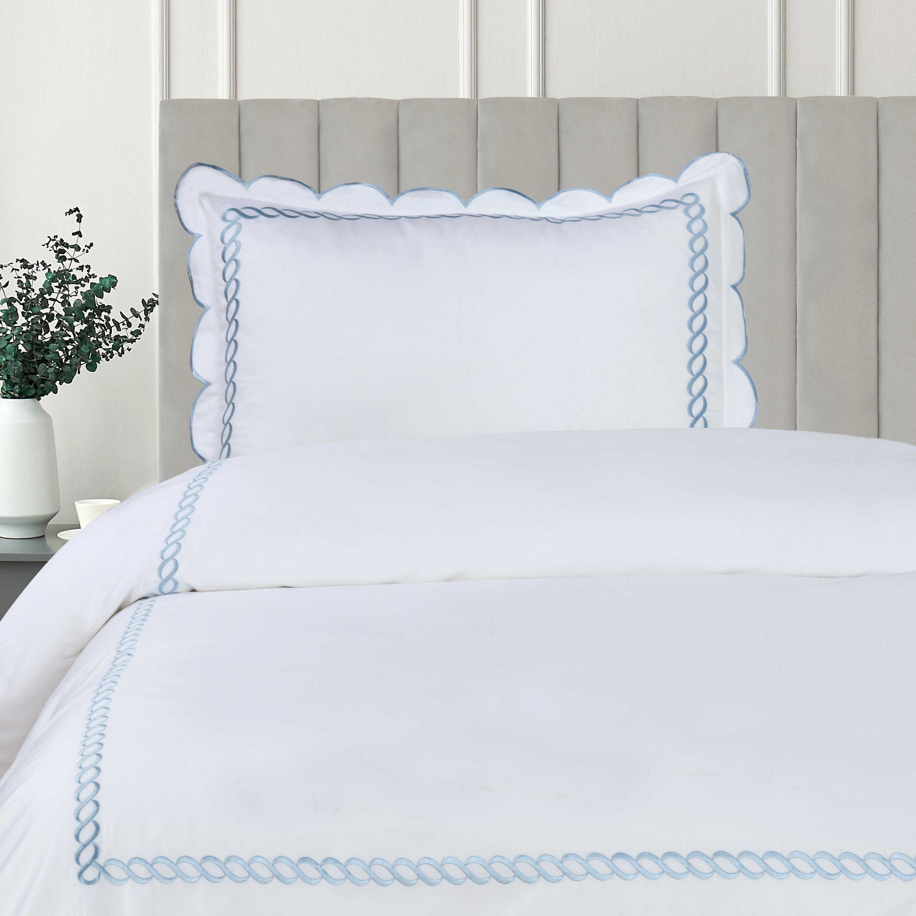 Scallop Rope Embroidered Cotton Duvet Set