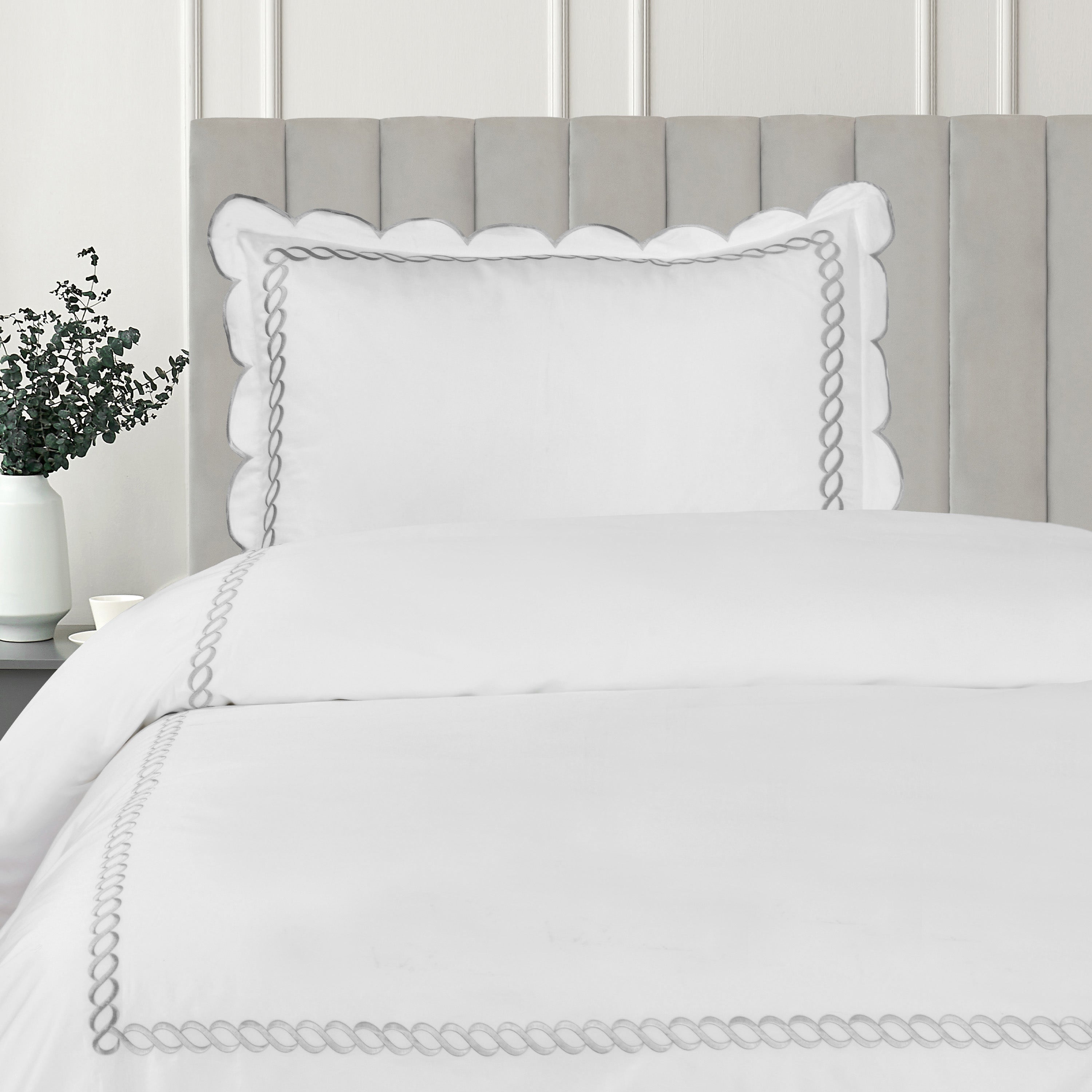 Scallop Rope Embroidered Cotton Duvet Set