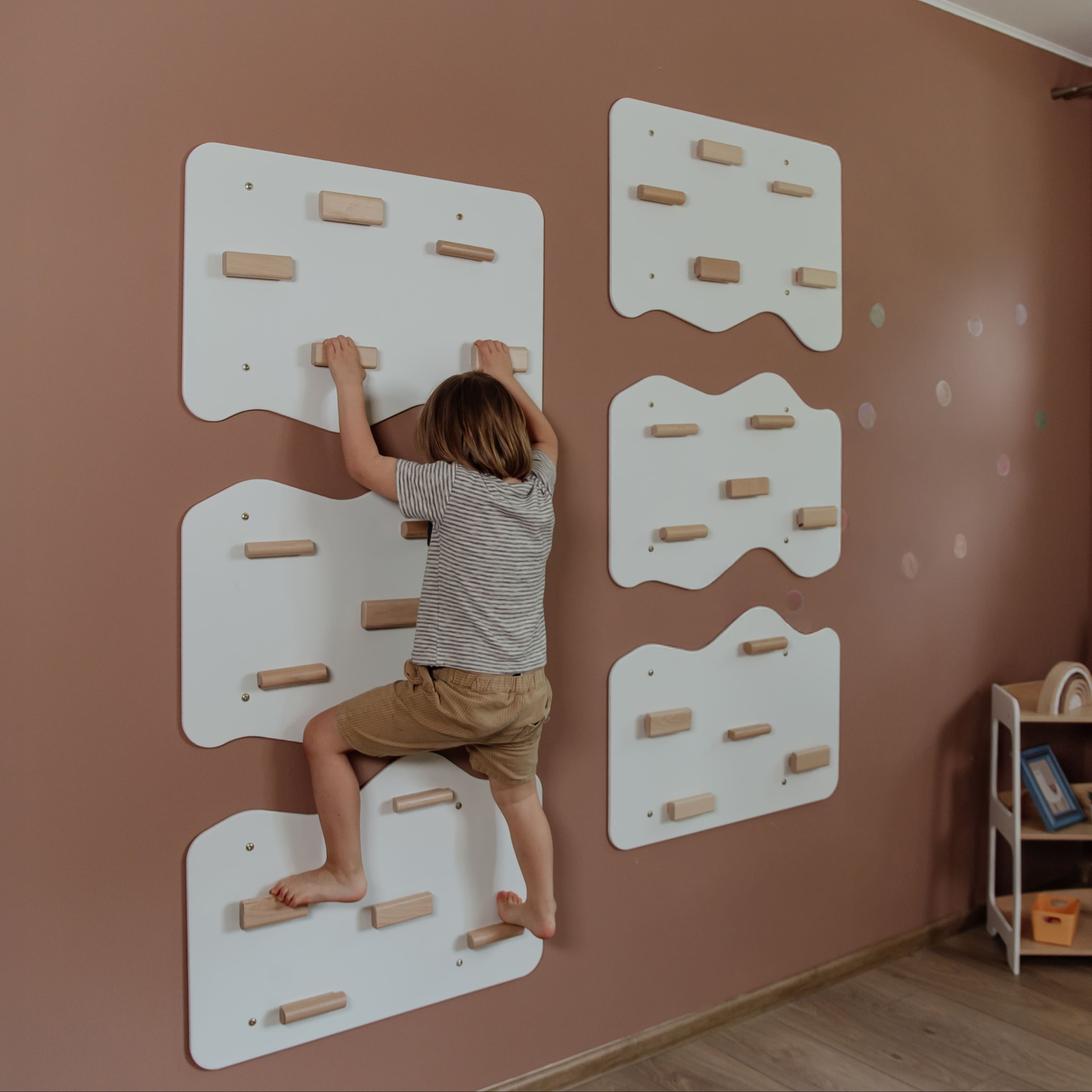 Indoor Rock Wall with Cloud-Shaped Panels for Kids 3-10
