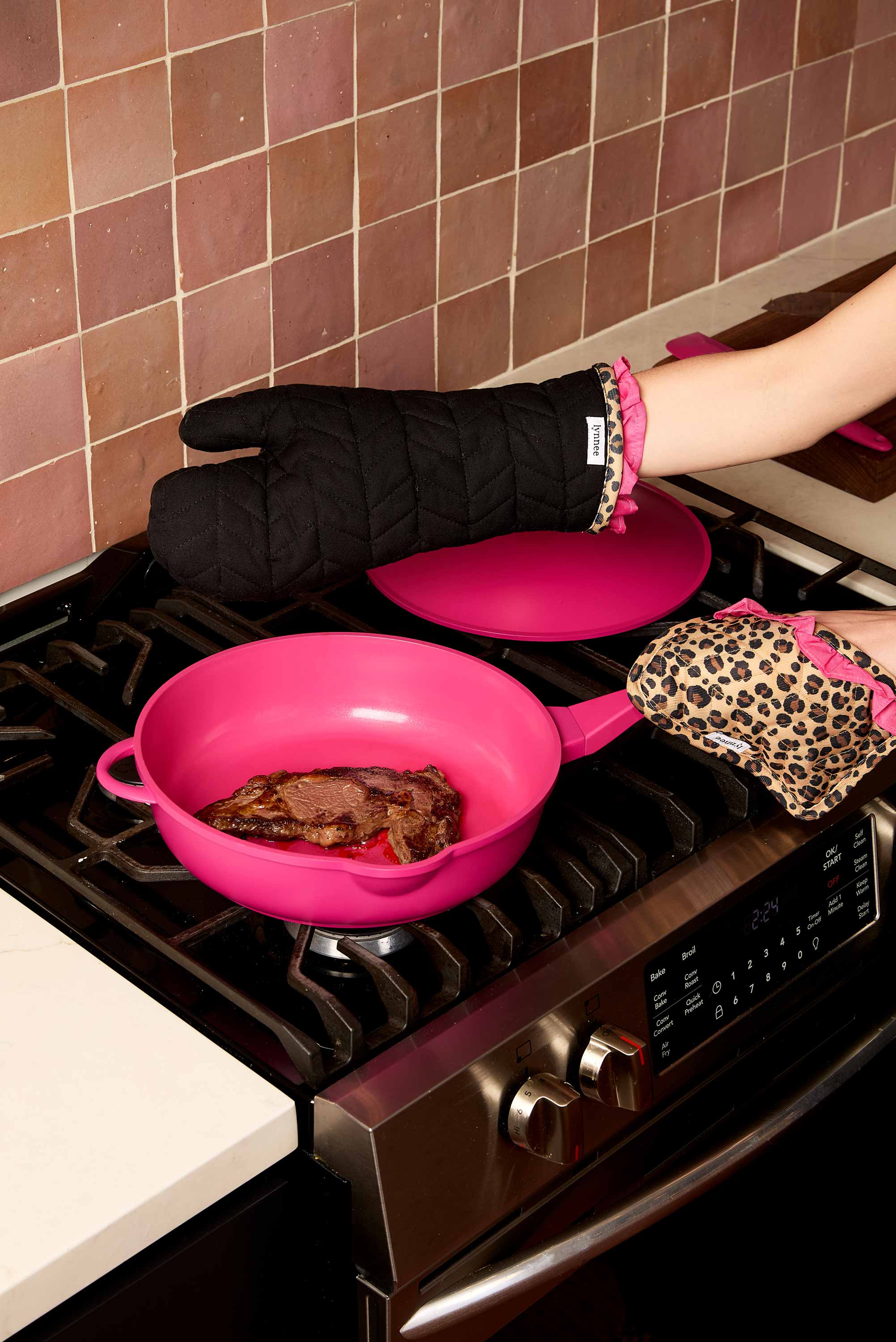 Lynnee 11" Fry Pan