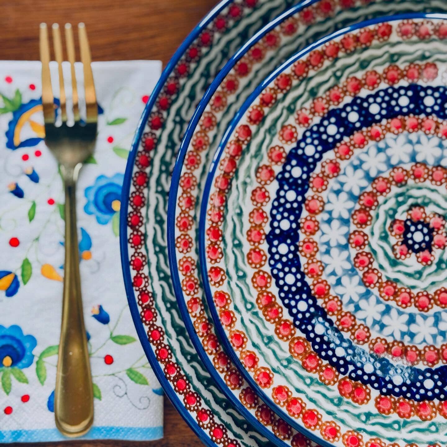 Plate, Round, Dinner, 10" in "Fanfare" by Manufaktura | T132U-EO28 by The Polish Pottery Outlet