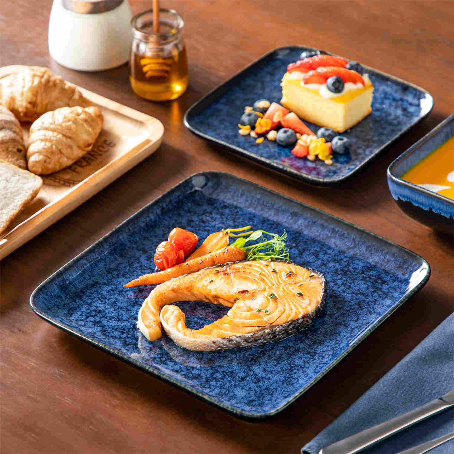 Stern 12 Piece Dinnerware Set