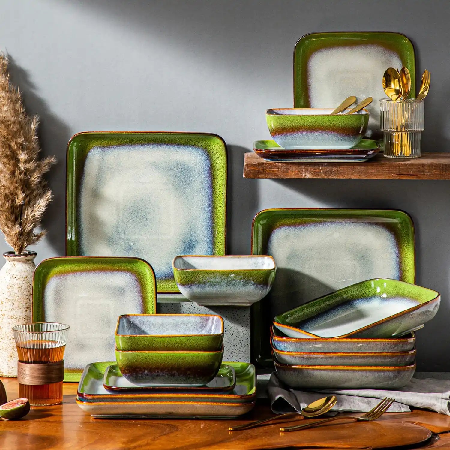 Stern 16 Piece Dinnerware Set