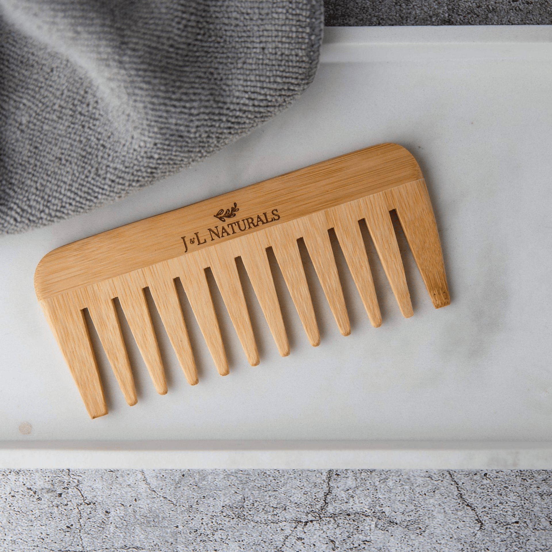 Bamboo Detangling Comb – Gentle, Effective & Sustainable Hair Care ...