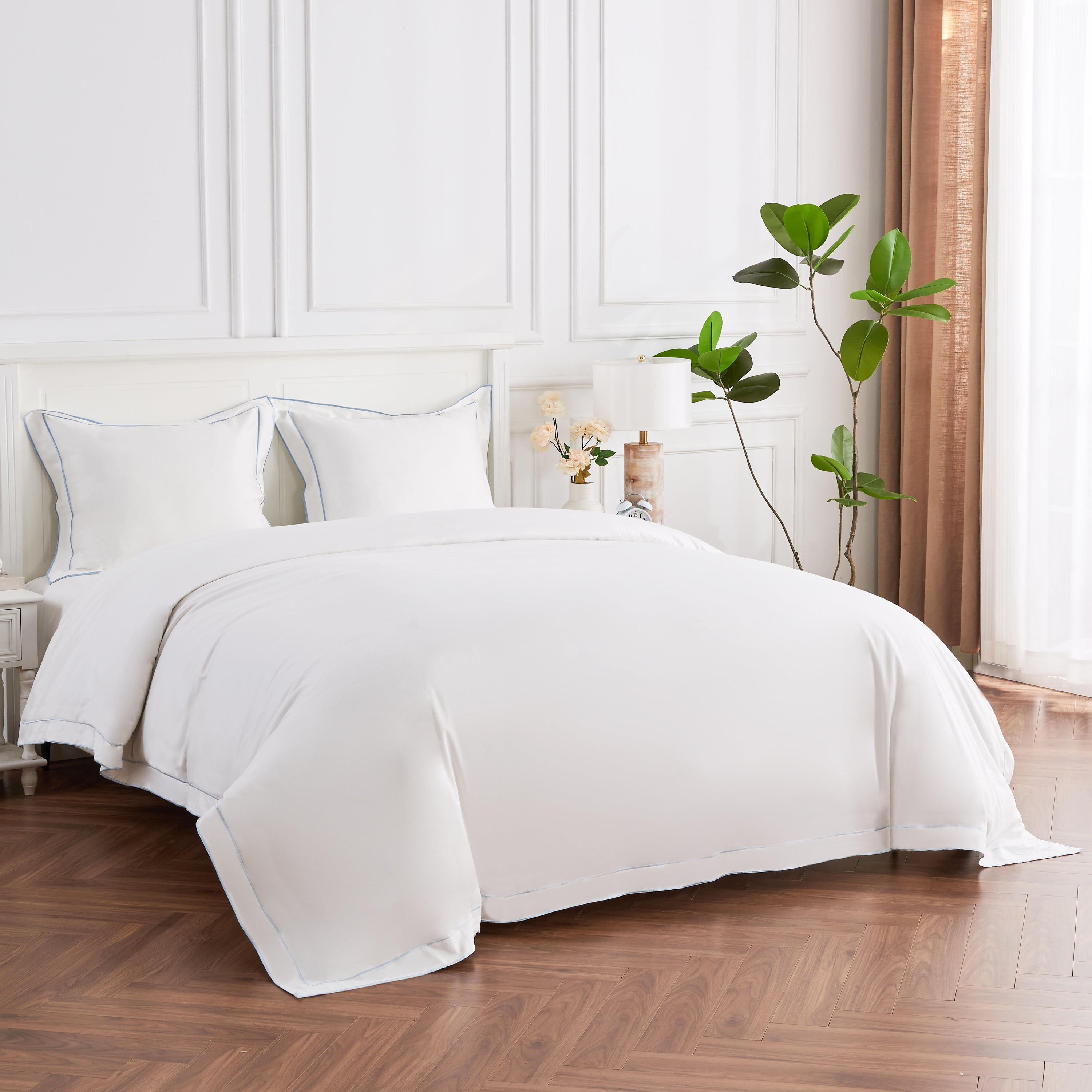 Framed Sateen Embroidered Cotton Duvet Set