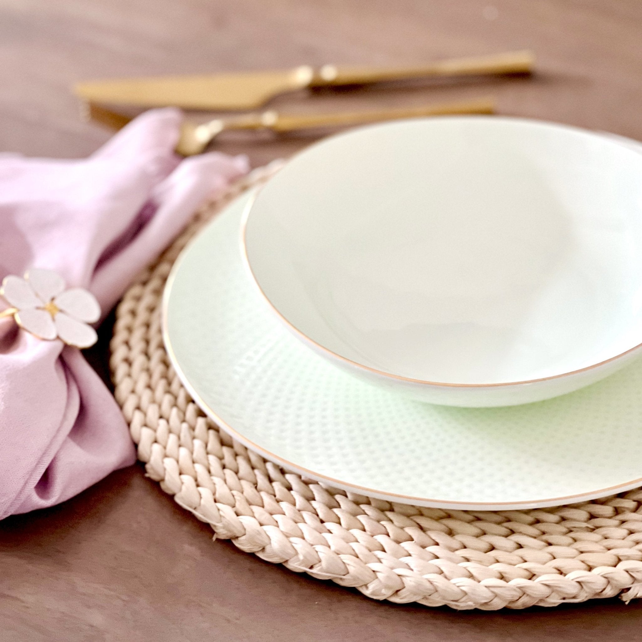 Dinnerware Sets