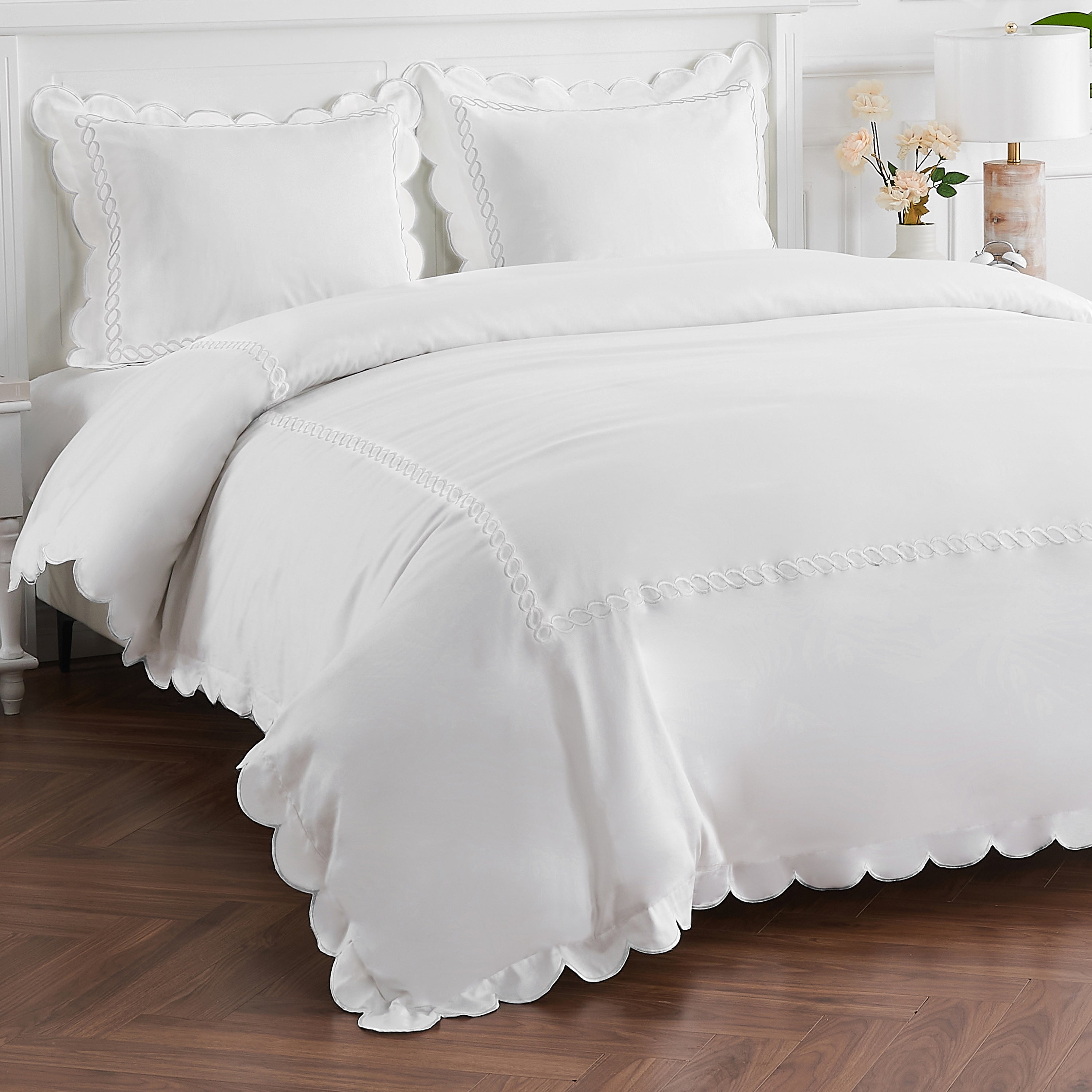Scallop Rope Embroidered Cotton Duvet Set