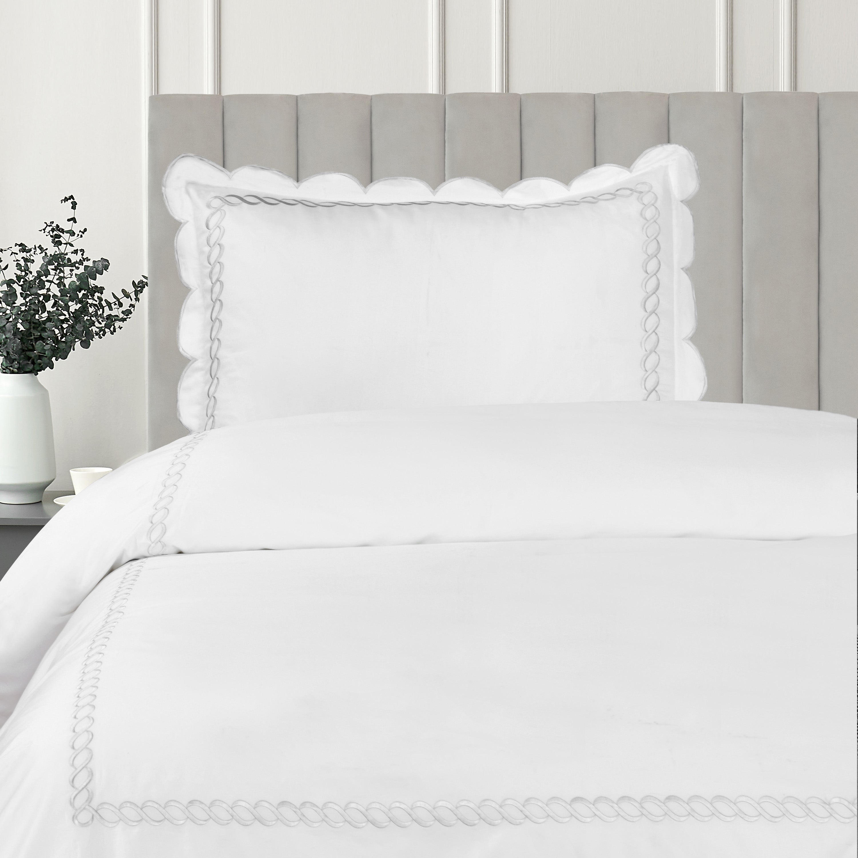 Scallop Rope Embroidered Cotton Duvet Set
