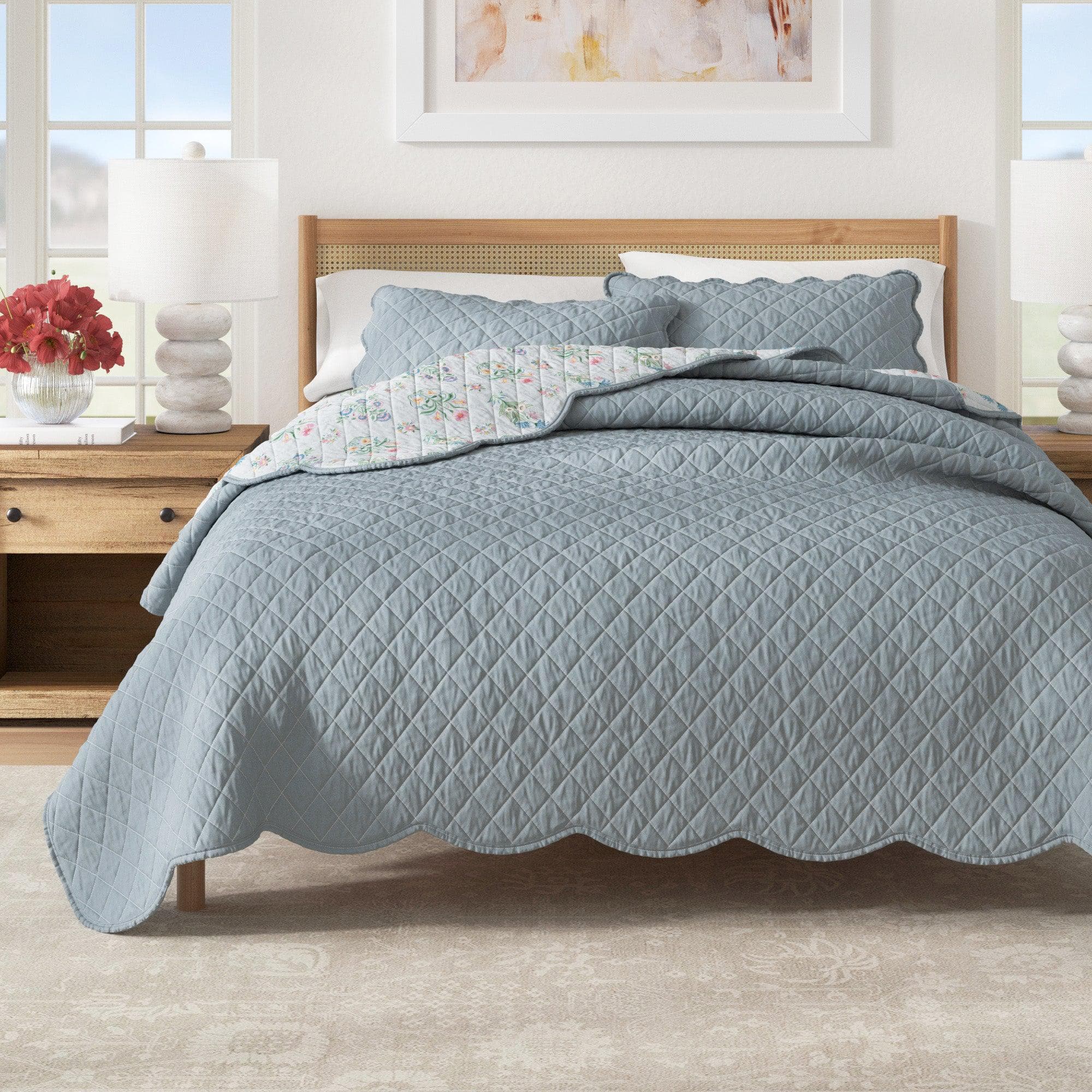 Floral Print & Scalloped Edge Cotton Quilt Set - Katrin Collection