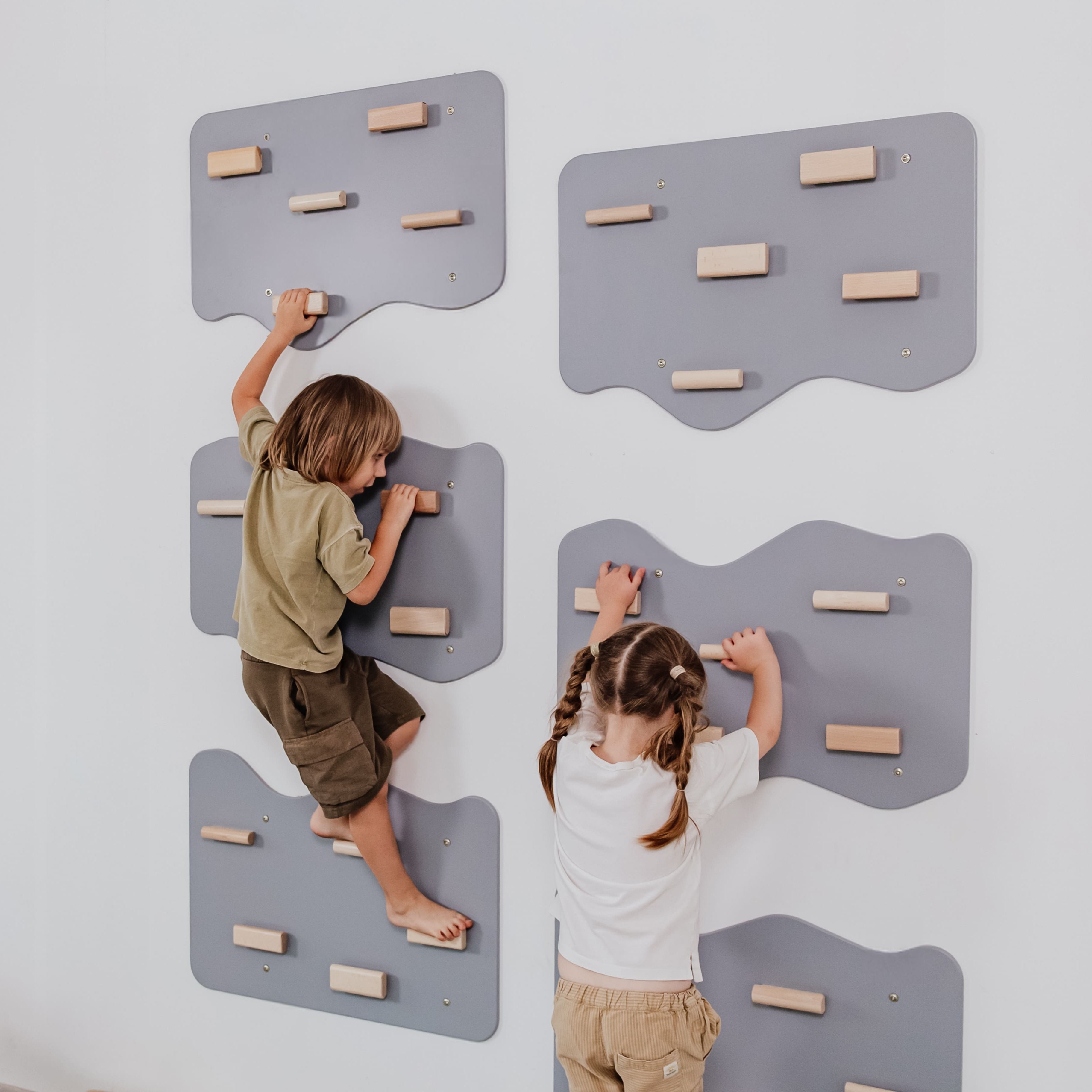 Indoor Rock Wall with Cloud-Shaped Panels for Kids 3-10