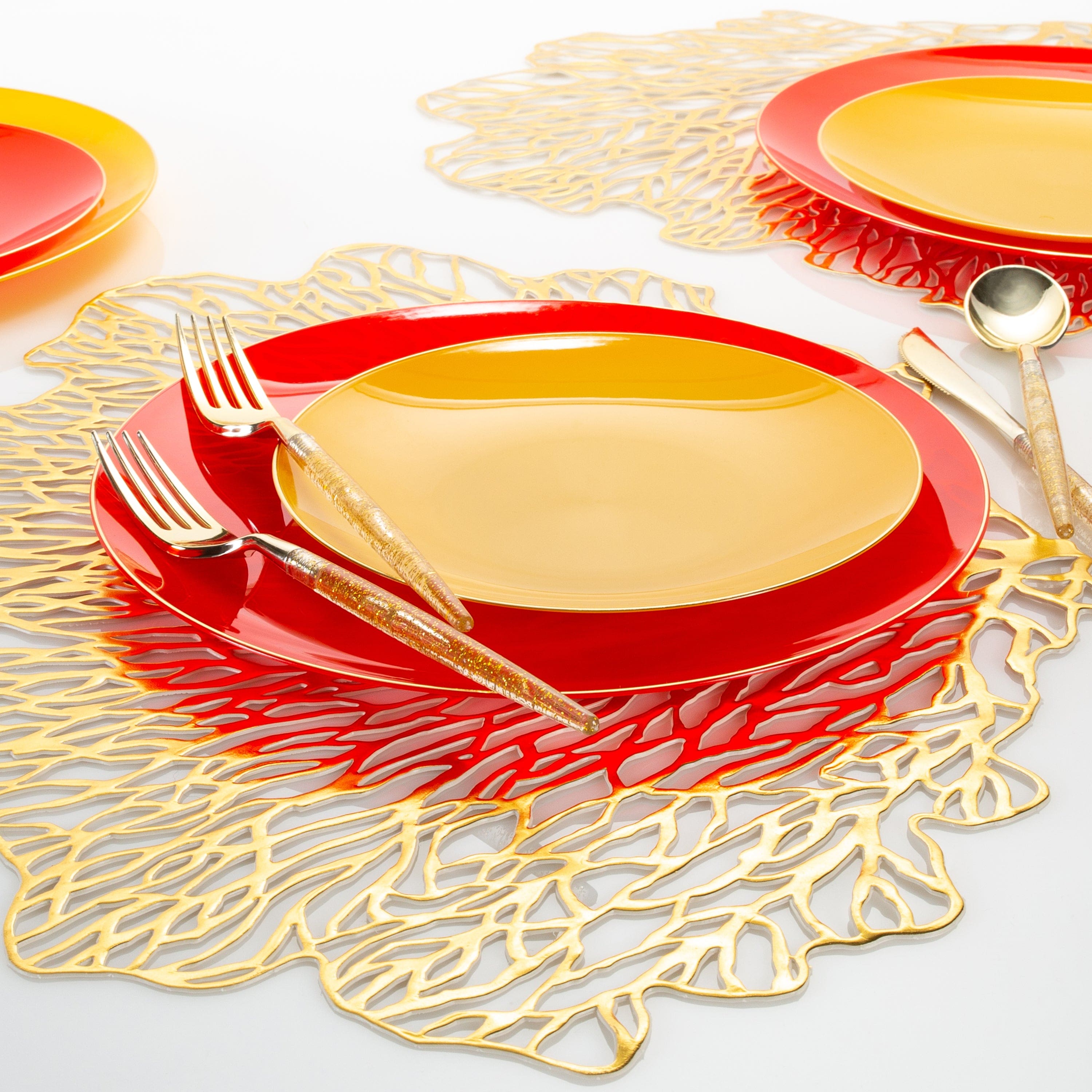 Gold Glitter Plastic Cutlery Set | 32 Pieces