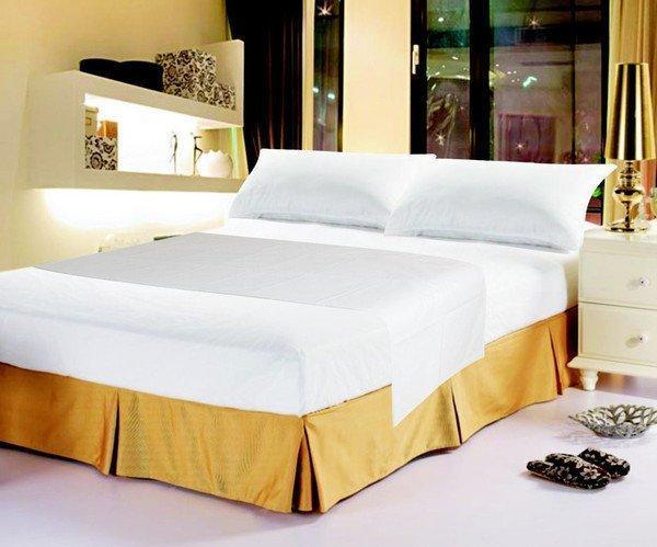 White Soft Fitted & Flat Bed Sheets w/ Pillow Cases Set